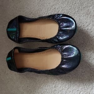 Iridescent purple Tieks